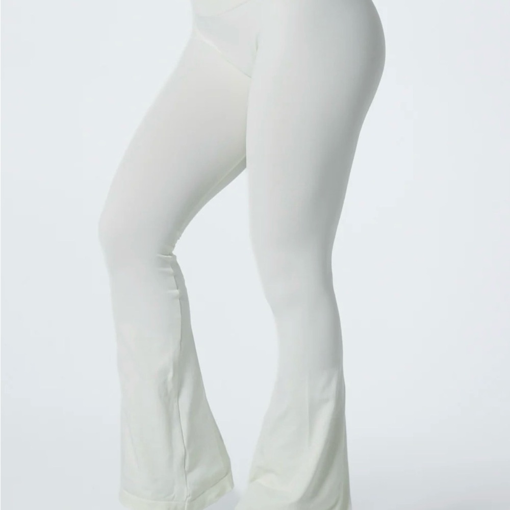 Velocity Activewear - Picture 2 of 4